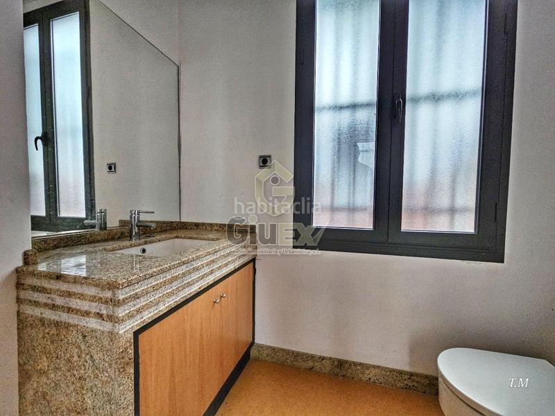 Foto f2214610-4d0d-4904-9d2f-287592b638ef. Flat with heating in Centro Cáceres