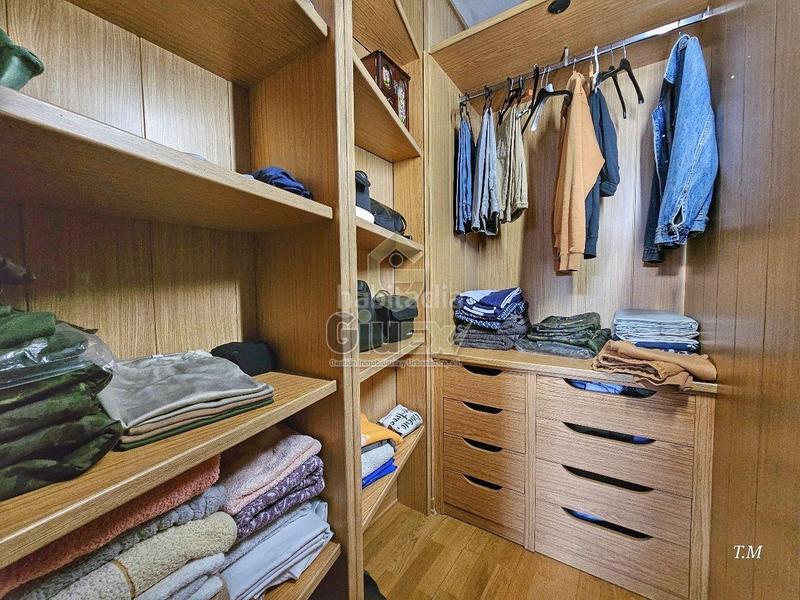 Foto 0f8266ed-cc8a-4f77-901e-67cd9ed1c4dd. Zweistöckige wohnung mit heizung parking in Centro Cáceres