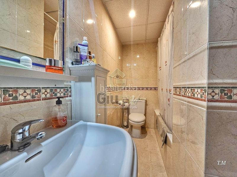 Foto c322f391-c0d6-4602-935d-0ebf9589927a. Zweistöckige wohnung mit heizung parking in Centro Cáceres