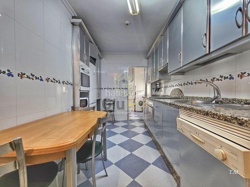 Foto bd435290-a15f-4a40-83d9-ac592369ef52. Etagenwohnung mit heizung parking in Casco Antiguo Cáceres