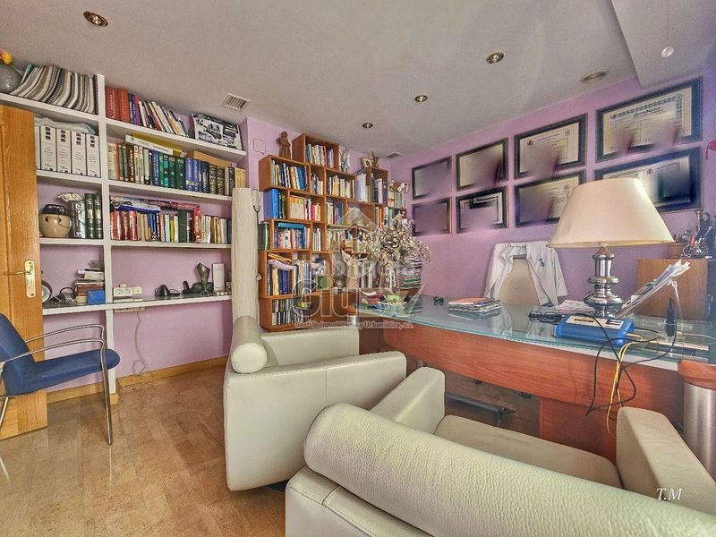 Foto 1929cc29-d851-4f25-9fda-c155f63f5346. Flat with heating in Centro Cáceres