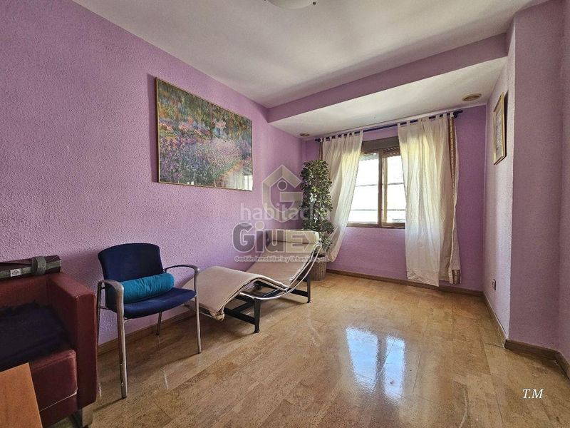 Foto abeac28a-11bf-4a6b-840e-e2b5c589db99. Flat with heating in Centro Cáceres