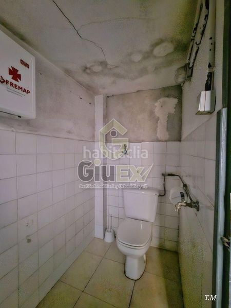 Foto 0f8ce8bf-65ae-46fc-a42a-99a99b99f771. Local comercial en Centro Cáceres
