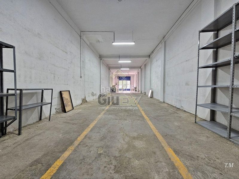 Foto a7bed895-84d0-4056-97b2-bdab795c8328. Local comercial en Centro Cáceres