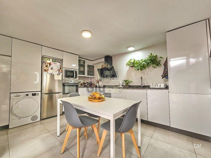 Foto c88555d2-074e-497f-9a18-429d062d6bbc. Planta baixa amb calefacció a Casco Antiguo Cáceres