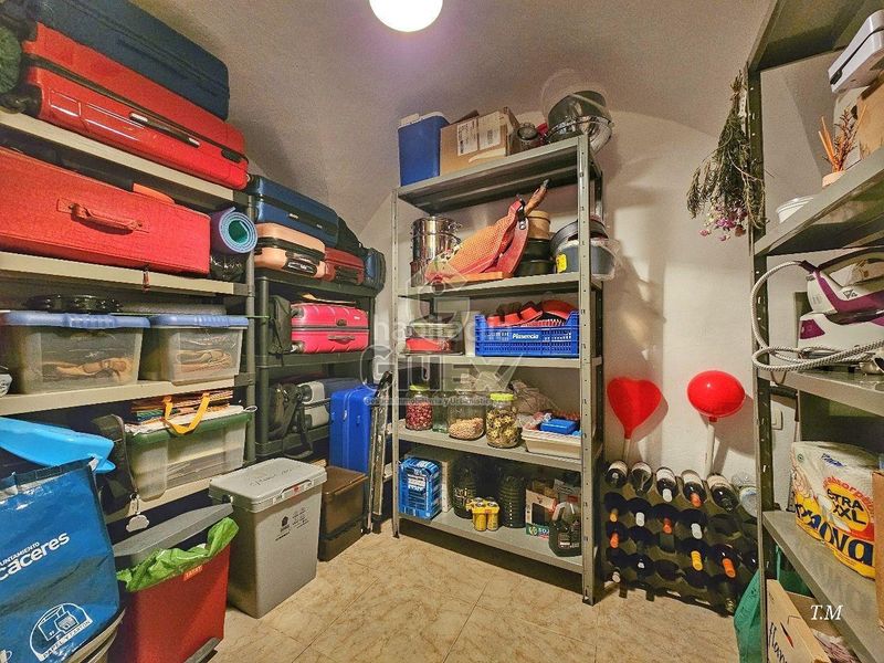 Foto c974c3c6-5113-49cc-81b9-229d77e4e304. Planta baixa amb calefacció a Casco Antiguo Cáceres