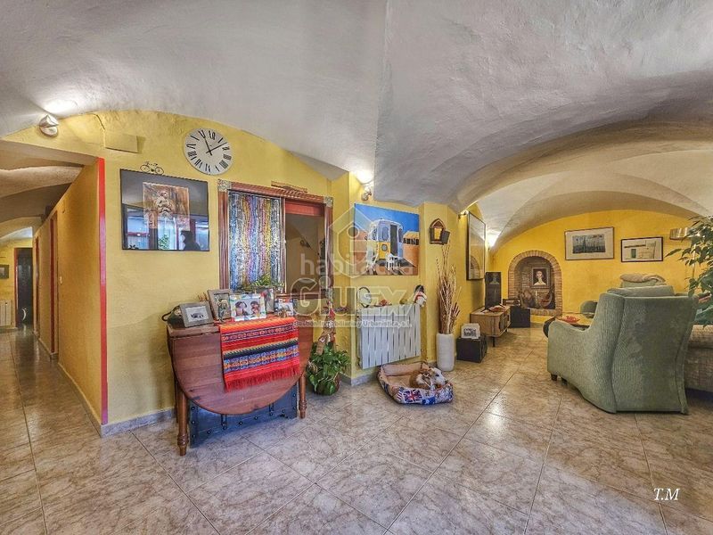 Foto 31f15279-982e-48bc-b93c-ea93f8c0bb21. Planta baja en Casco Antiguo Cáceres