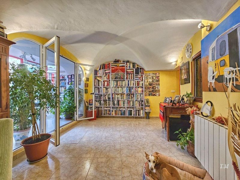 Foto aacf717b-4caa-4faa-ad6d-bef34ac51006. Planta baja en Casco Antiguo Cáceres