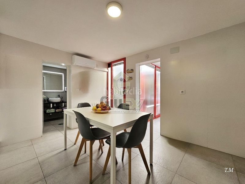 Foto b89b0b36-f427-4179-8bdc-c3f95b0bed42. Planta baja en Casco Antiguo Cáceres