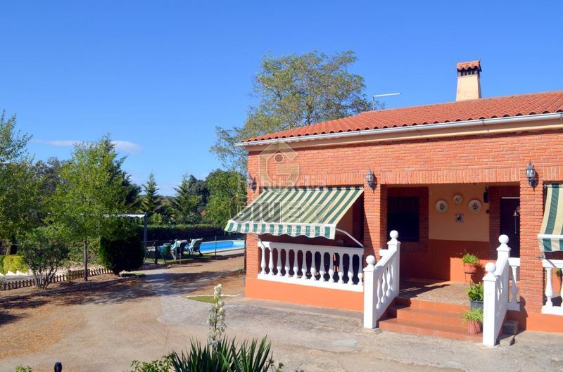 Foto 51782100-e073-4e71-8ac5-670d7d96b546. Casa amb calefacció aparcament a Arroyo de la Luz