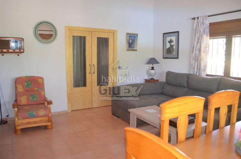 Foto fc4f9855-0cad-43f4-9ada-a36cd9c2bd57. Casa amb calefacció aparcament a Arroyo de la Luz