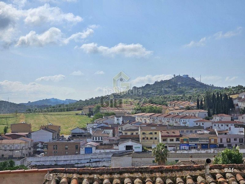 Foto 0d00a36e-70ae-4ac0-a13a-947b43fe447b. Casa amb calefacció aparcament a Casco Antiguo Cáceres