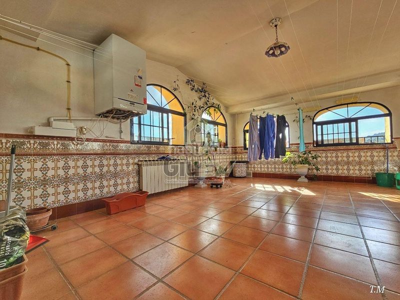 Foto c0323ae5-abb0-463d-a15f-ec6bb46e91a8. Casa amb calefacció aparcament a Casco Antiguo Cáceres