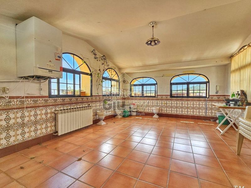 Foto e61239c0-97f3-4767-b164-18f363f6284e. Casa amb calefacció aparcament a Casco Antiguo Cáceres