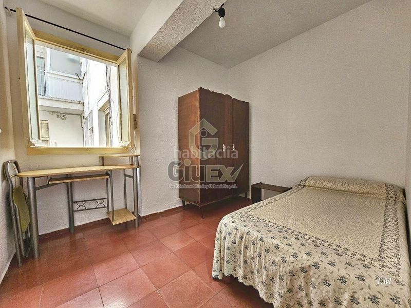 Foto ae07256c-735a-4157-86a4-6e359d2daa42. Rent flat in Centro Cáceres