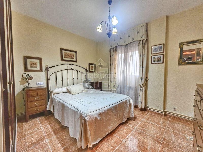 Foto d71e5ea9-966b-481f-82db-ce7b0d9aa7c7. Piso en Centro Cáceres