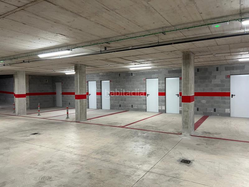 Foto 6b43846e-bacb-495a-9003-e11f6151ffca. Parking coche plazas de parking en la planta -1 y -2 en Barcelona