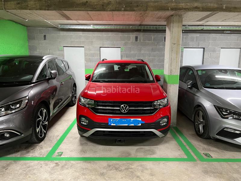 Foto c05bcf1e-a2fd-4f96-a220-dd6d5b28b265. Parking coche plazas de parking en la planta -1 y -2 en Barcelona