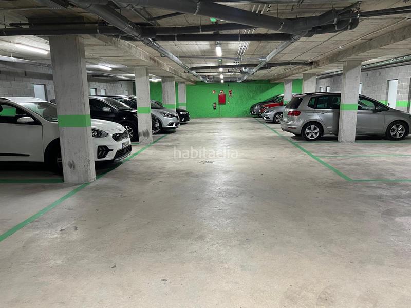 Foto cdfde0a4-5834-4732-9e33-a6287b439949. Parking coche plazas de parking en la planta -1 y -2 en Barcelona