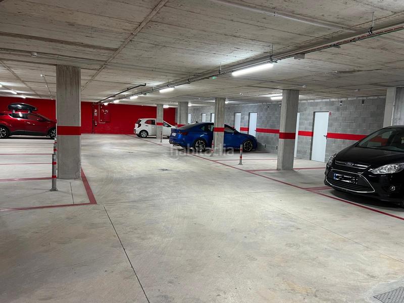 Foto d93ecb86-84af-476d-9c11-ccabb183cf45. Parking coche plazas de parking en la planta -1 y -2 en Barcelona