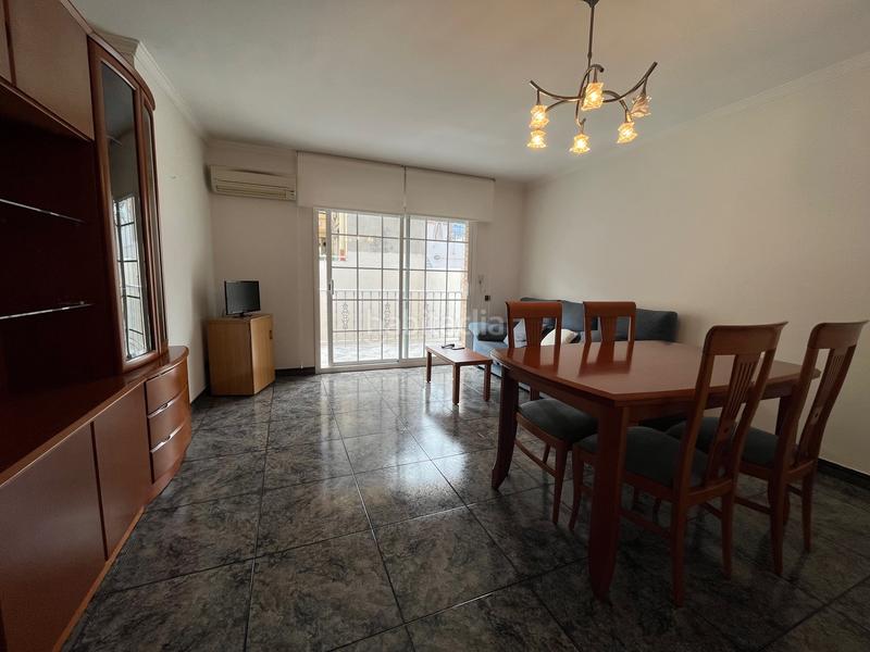 Foto 950399da-f4ca-44ba-9f44-16dd10267406. Casa espectacular casa en carrer ramon batlle con terraza, patio y tres balcones, en Barcelona