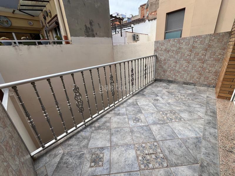 Foto d4e0f913-4c56-491c-aaf9-10780271fe8b. Casa espectacular casa en carrer ramon batlle con terraza, patio y tres balcones, en Barcelona