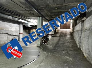 Autoparkplatz  Carrer de trinxant. Parquin grande. planta menos dos. puerta automática. acceso por