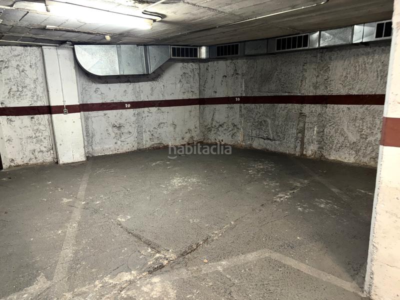 Foto c9784b42-d1fd-451c-91fc-9b3d197ef9af. Parking coche parquin grande. planta menos dos. puerta automática. acceso por rampa o escalera exterior. en Barcelona