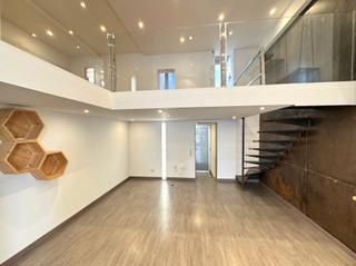 Business premise  Carrer del torrent d'en vidalet. Local de 3 plantas en pleno corazon de gracia en zona comercial