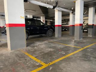 Aparcament cotxe a Passeig de torras i bages 60. Plaza de parking en venta en paseo torras i bages