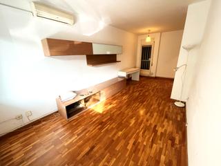 Appartement  Carrer d'aragó. Piso en zona muy bien conectada - el clot- parking opcional 12.0