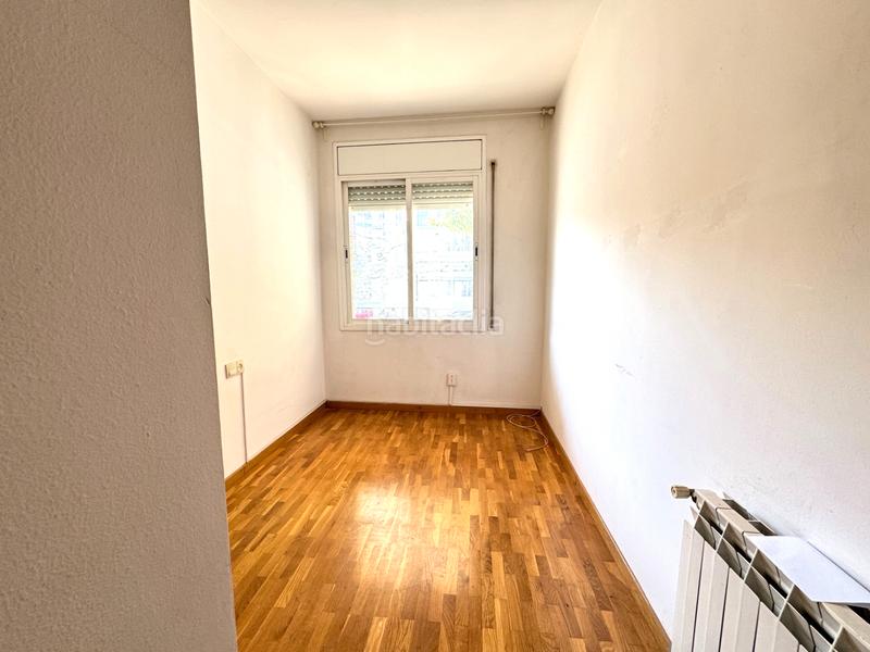 Foto 70c4bdde-b784-4438-bfff-a3398fb570db. Piso  en zona muy bien conectada - El Clot- parking opcional 12.000€ adicionales en Barcelona