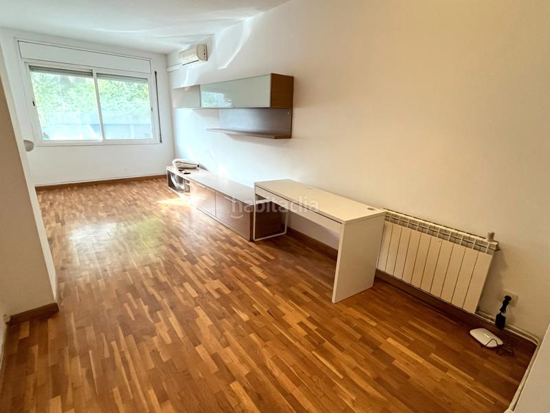 Foto eb7d4a44-c78e-4cb9-9701-ae62e5fccc35. Piso  en zona muy bien conectada - El Clot- parking opcional 12.000€ adicionales en Barcelona