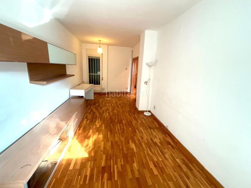Foto f16a9170-89c1-45aa-8408-7fff338b1f10. Piso  en zona muy bien conectada - El Clot- parking opcional 12.000€ adicionales en Barcelona