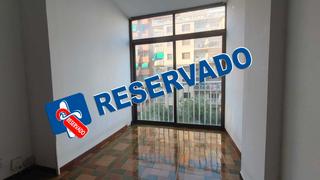 Etagenwohnung  Carrer de felip ii. Piso 2 habitaciones cerca del metro sagrera