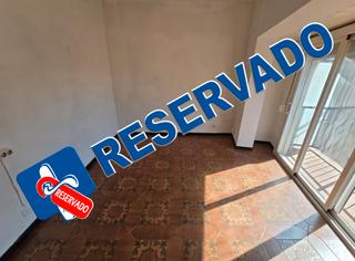 Pis  Carrer de mallorca. Planta 7 con ascensor, exterior orientado mar con mucho sol.