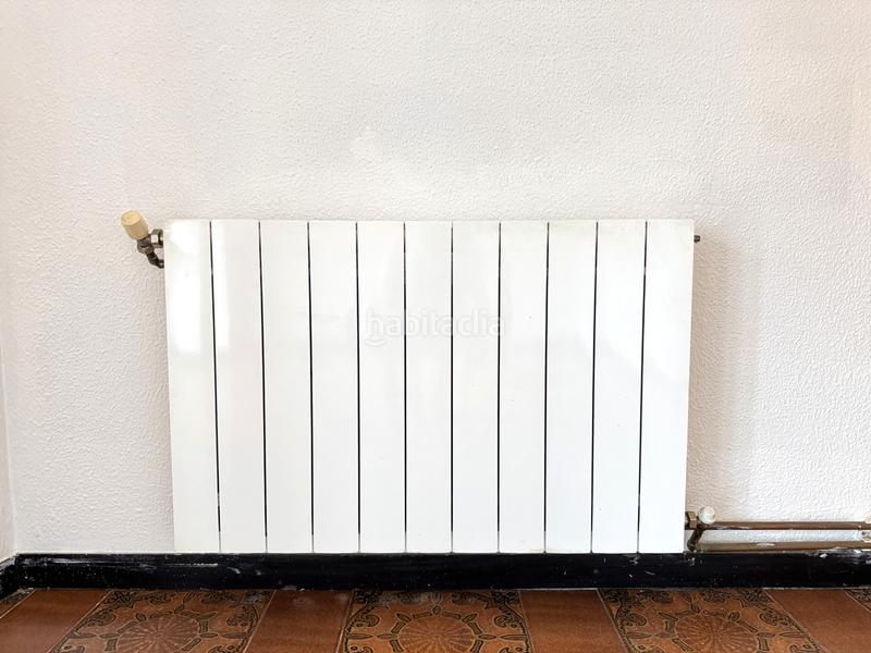 Foto 2a0796a8-75e9-42e2-bb5c-0062a373b7e9. Pis amb calefacció a El Camp de l´Arpa del Clot Barcelona