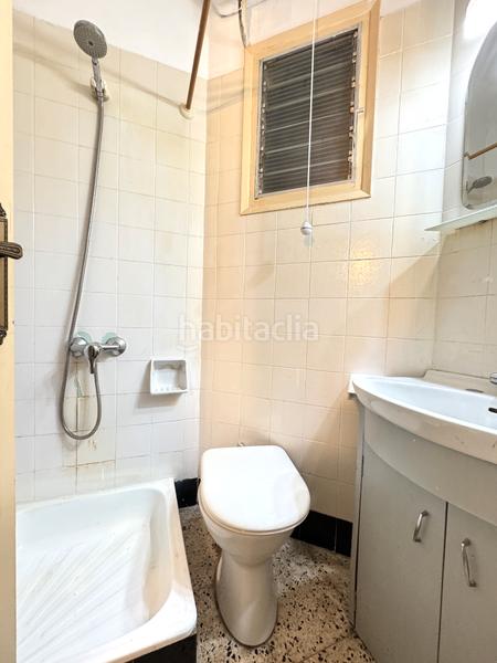 Foto 2db443de-c930-4111-81ef-1a4cbdbab9c3. Pis amb calefacció a El Camp de l´Arpa del Clot Barcelona