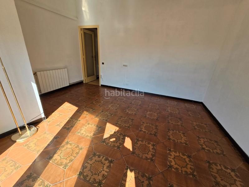 Foto 3ddd1d34-19f0-4a51-bd9b-a8f9fb002450. Pis amb calefacció a El Camp de l´Arpa del Clot Barcelona