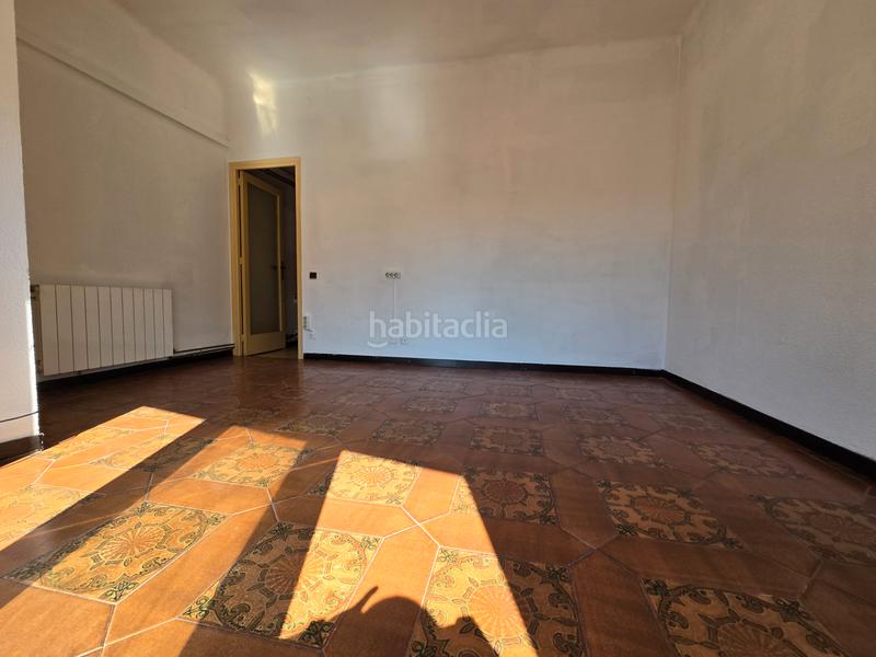 Foto 60b28ad5-757a-4c49-91fb-73526addc992. Pis amb calefacció a El Camp de l´Arpa del Clot Barcelona