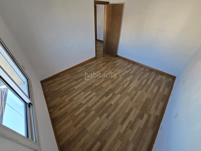 Foto 0e519d3b-c849-46bd-b770-2a6bda0df930. Piso en El Camp de l´Arpa del Clot Barcelona