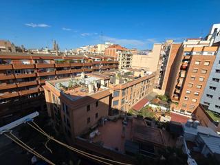 Etagenwohnung  Avinguda meridiana