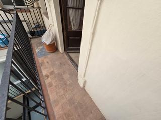 Piso en Carrer de l'allada-vermell 13. Piso sin pasillo, 4 planta sin ascensor.