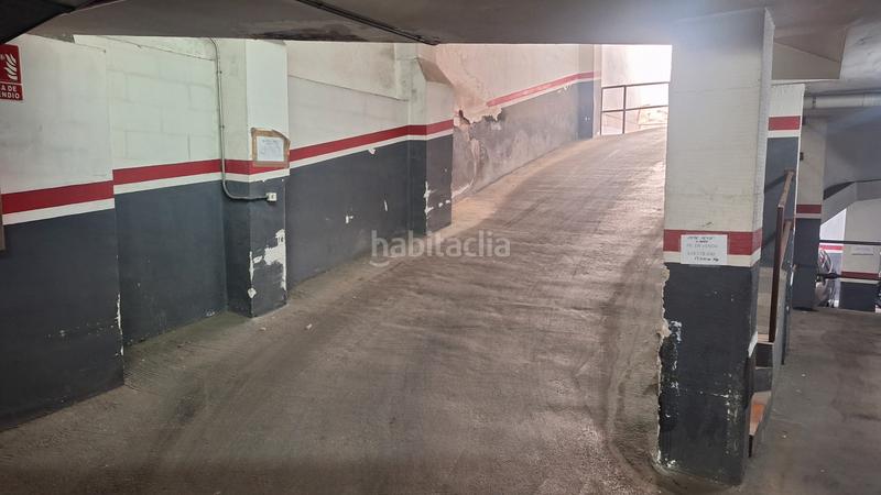 Foto c99f3556-3393-4840-95f8-e4d13aaad8d3. Posto auto in carrer de gabriel y galán 1 in El Clot Barcelona