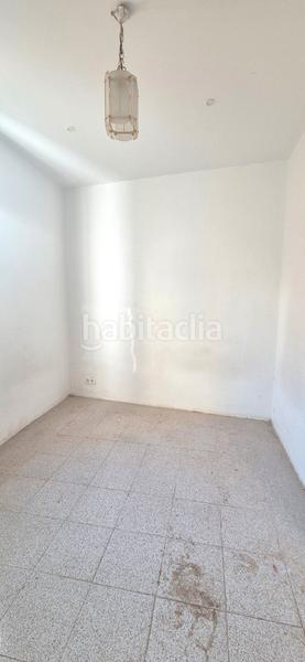 Foto 3d0a490d-b3b1-454a-bcaf-bac3de83a7ea. Casa  interior para reformar en Santa Rosa Santa Coloma de Gramenet