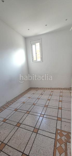 Foto ca303bbb-e6d2-40dd-b13c-a485d3b5fccf. Casa  interior para reformar en Santa Rosa Santa Coloma de Gramenet