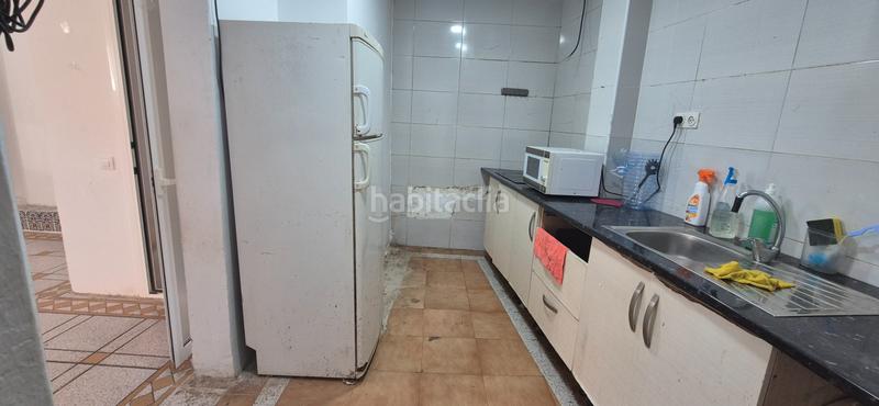 Foto e443baa4-6edf-4643-adb8-35adb086292f. Casa  interior para reformar en Santa Rosa Santa Coloma de Gramenet