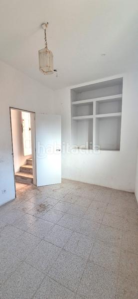 Foto edee7c05-cf21-4c07-be34-757138ffb4fe. Casa  interior para reformar en Santa Rosa Santa Coloma de Gramenet