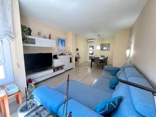 Appartement  Carrer de mallorca. Finca de obra vista, orientado mar.