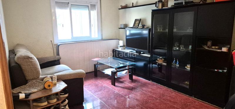 Foto f4c61b0d-4cfc-4208-bacf-f9120131754c. Piso junto hospital espíritu santo en El Raval Santa Coloma de Gramenet